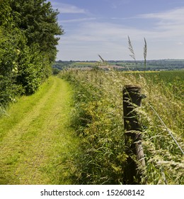 A Footpath And Public Bridleway Through The Countryside - In The Cotswolds, Oxfordshire, England, Uk