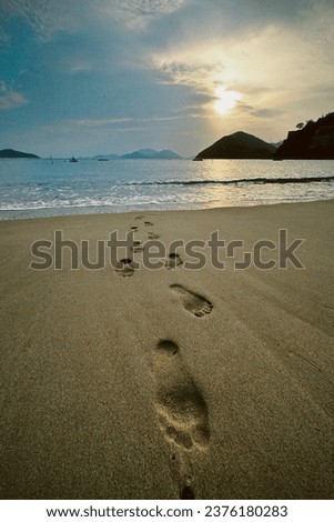footprints (Photo taken in Hong Kong)