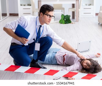 Forensic Investigator Crime Scene Investigating Woman Stock Photo ...