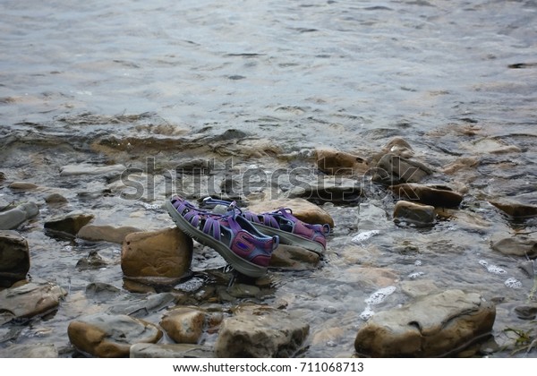 stone beach shoes