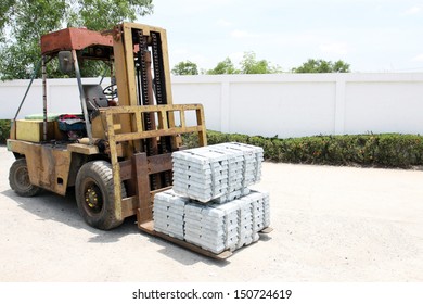 Forklifts Are To Raise Zinc Ingot