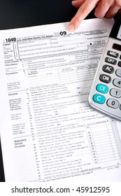 Form 1040. Standard US Income Tax Return. Calculator