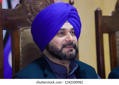 Former Indian cricketer-turned-politician Navjot Singh Sidhu speaks to journalists during a press conference in Lahore, Pakistan, 27 November 2018. 
