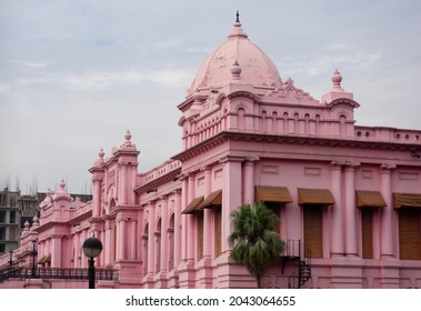 Former Residential Palace Of The Nawab Of Dhaka. Ahsan Manzil At Old Dhaka.