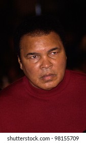 Former World Heavyweight Boxing Champion MUHAMMED ALI At The Los Angeles Premiere Of Ali. 12DEC2001.    Paul Smith/Featureflash