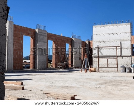 Formwork needed to built a structural concrere wall