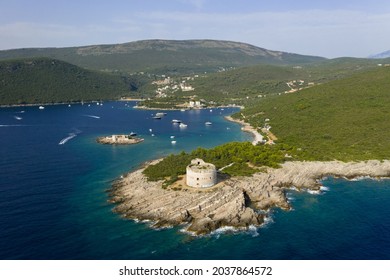 Fort Arza in Montenegro, in der Nähe der Insel Mamula in der Adria.