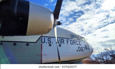 Fort Bragg, North Carolina USA 11/29/2019 Vintage U.S. Military Aircraft Displayed At The 82nd Airborne Division War Memorial Museum, Editorial Content.