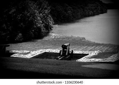 Fort Donelson Cannon