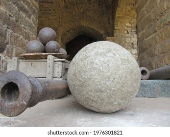 The Fort Of Golconda Of Qutb Shahi Dynasty 