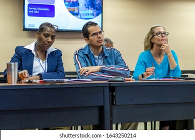 Fort Lauderdale, FL / USA - 2/10/2020: Broward County Directors And Employee Staff Learning About Magic Leap 1 Augmented Mixed Virtual Reality And Spatial 3D Computing.