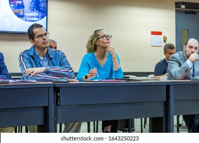 Fort Lauderdale, FL / USA - 2/10/2020: Broward County Directors And Employee Staff Learning About Magic Leap 1 Augmented Mixed Virtual Reality And Spatial 3D Computing.