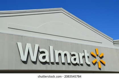 Fort Lauderdale, Florida, USA - November 22, 2021: Walmart began in 1962 They employ nearly 1.6 million people in the U.S. at more than 5,000 stores and clubs nationwide.
