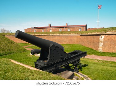 Fort McHenry Cannon