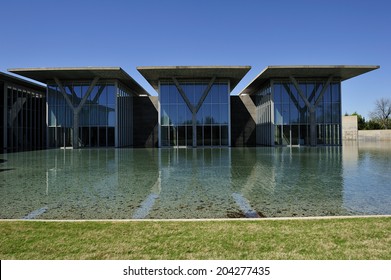 Fort Worth, Teas, USA, - March. 24. 2012: Modern Art Museum Of Fort Worth, Designed By Japanese Architect Tadao Ando, Opened To The Public In 2002, Fort Worth, TX