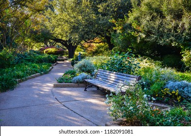 Imagenes Fotos De Stock Y Vectores Sobre Garden Path Winding