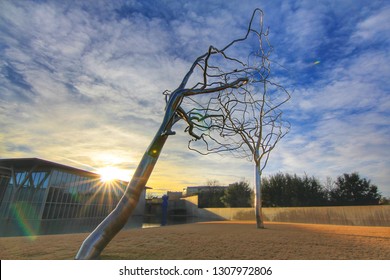 Fort Worth, Texas, USA-03 January 2017：Outdoor Sculpture At The Modern Art Museum Of Fort Worth, With Blue Sky On A Sunny Day.