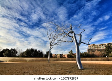 Fort Worth, Texas, USA-03 January 2017：Outdoor Sculpture At The Modern Art Museum Of Fort Worth, With Blue Sky On A Sunny Day.