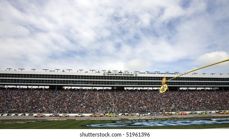 FORT WORTH, TX - APR 19:  The NASCAR Sprint Cup Take The Green Flag At Texas Motor Speedway For The Running Of The Samsung Mobile 500 Race  Apr 19, 2010 In Fort Worth, TX.