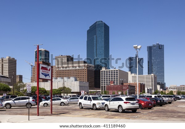 FORT WORTH, TX,\
USA - APR 6, 2016: Highrise buildings in Fort Worth downtown\
district.  Texas, United\
States