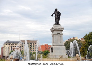 Fountain And Bronze Statue Showing Guzmán The Good With His Shield In His Left Hand And His Dagger In His Right