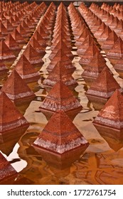 a fountain with a pyramid pattern