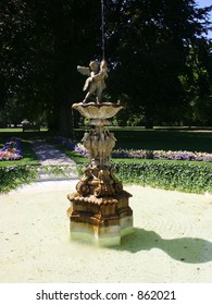 Fountain At Rosecliff