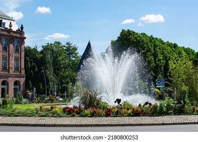 Fountain And View Of Avenue Foch