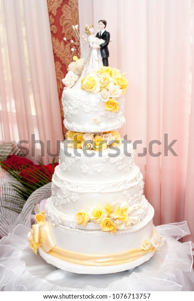 Four Layer Wedding Cake Stock Photo Edit Now 1076713757