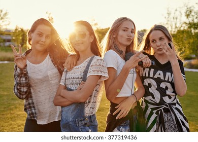 Teens Young Girls Hot