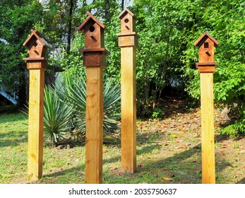 1,713 Birdhouse on pole Images, Stock Photos & Vectors | Shutterstock