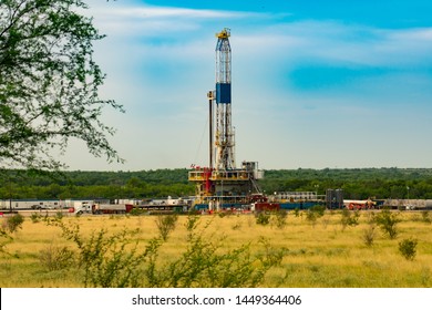 Fracking An American Shale Well