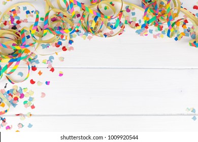 frame carnival party background with confetti