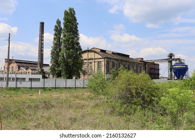 Montluçon, France - 05 07 2022 : The Goodyear Dunlop Tire Manufacturing Plant, Exterior View, Town Of Montluçon, Allier Department, France