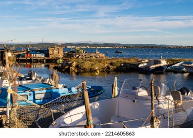 Sète, France - 10 02 2022 : Small Port Of The Pointe Courte District In Sète, On The Shore Of The Etang De Thau