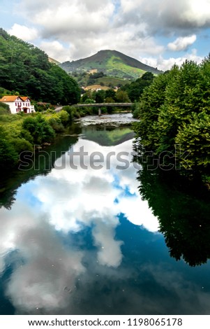 France contryside. wáter reflection