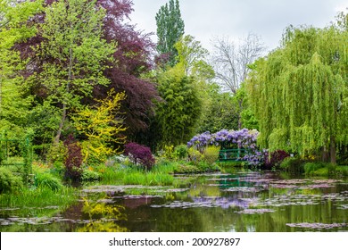 France Giverny Monet's Garden Spring May