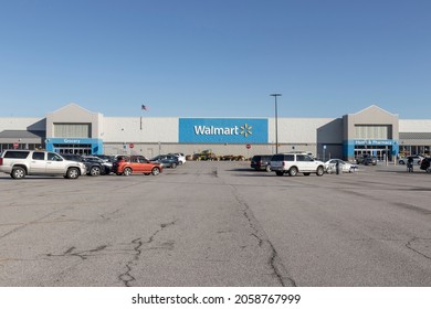 Frankfort - Circa October 2021: Walmart Retail Location. Walmart Introduced Its Veterans Welcome Home Commitment And Plans On Hiring 265,000 Veterans.