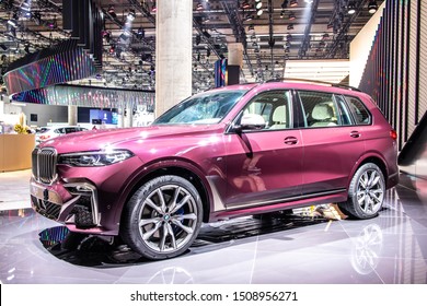 Bmw X7 Images Stock Photos Vectors Shutterstock