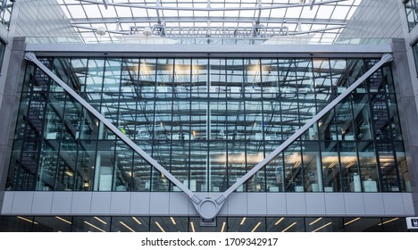 56 Frankfurt Airport Long Distance Station Images, Stock Photos ...