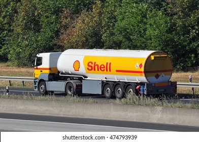 795 Shell oil tankers Images, Stock Photos & Vectors | Shutterstock