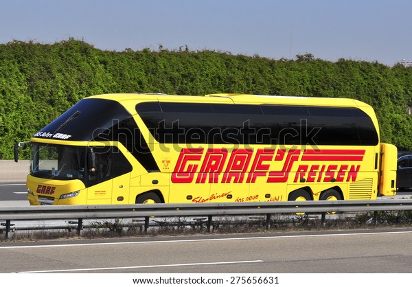 Frankfurtgermanyapril 10 Bus Grafs Reisen On Photo De Stock Modifier Maintenant