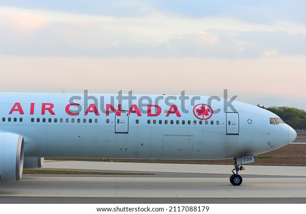 Frankfurtgermanyapril 2917air Canada Cfitu Boeing 777 Stock Photo Shutterstock