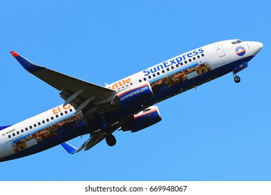 Frankfurtgermanyjune 24 Sunexpress Boeing 737800 Lands Stock Photo