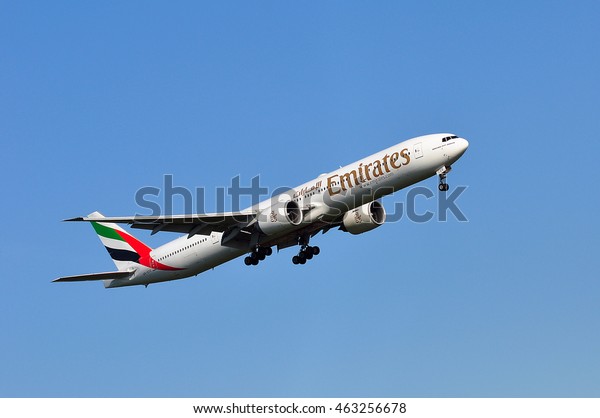 Frankfurtgermanymay 05boeing 777 Emirates Airlines Frankfurt Stock Photo Edit Now 463256678