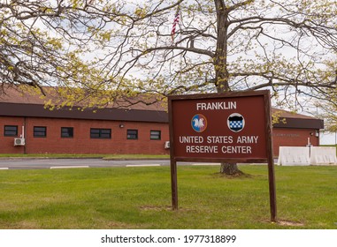 Franklin, Pennsylvania, USA May 16, 2021 The Franklin United States Army Reserve Center Sign And Building On A Spring Day