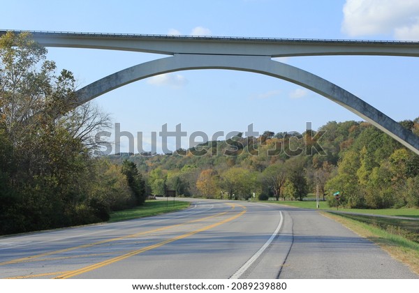 Franklin, Tennessee, USA: Oct 21, 2020: The\
Natchez Trace Parkway Bridge is a concrete double arch bridge and\
145 ft high located in\
Tennessee.