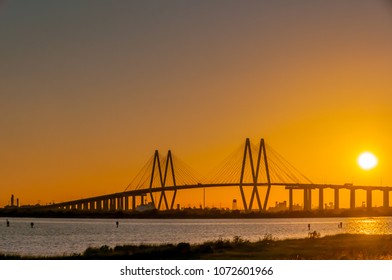 Fred Hartman Bridge