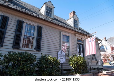 Fredericksburg, Virginia, USA-October 21, 2022 View Of The Hugh Mercer Apothecary Shop 