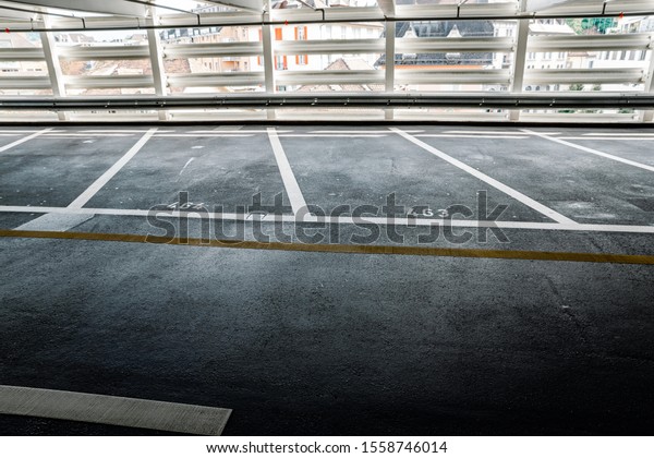 free parking\
spaces in a multi-storey car\
park